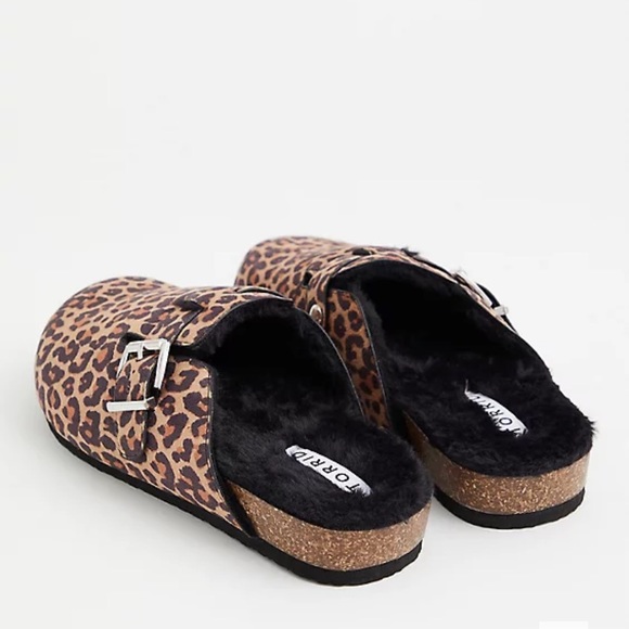 LAST 1 - NEW torrid faux suede/clogs/slides extra wide - Picture 2 of 9